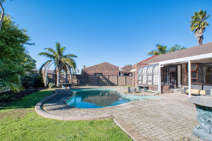 3 Bedroom Property for Sale in Sherwood Eastern Cape